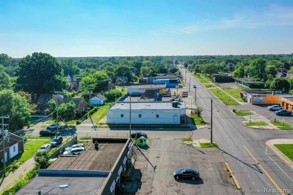 11444 Whittier Street Property Photo 3