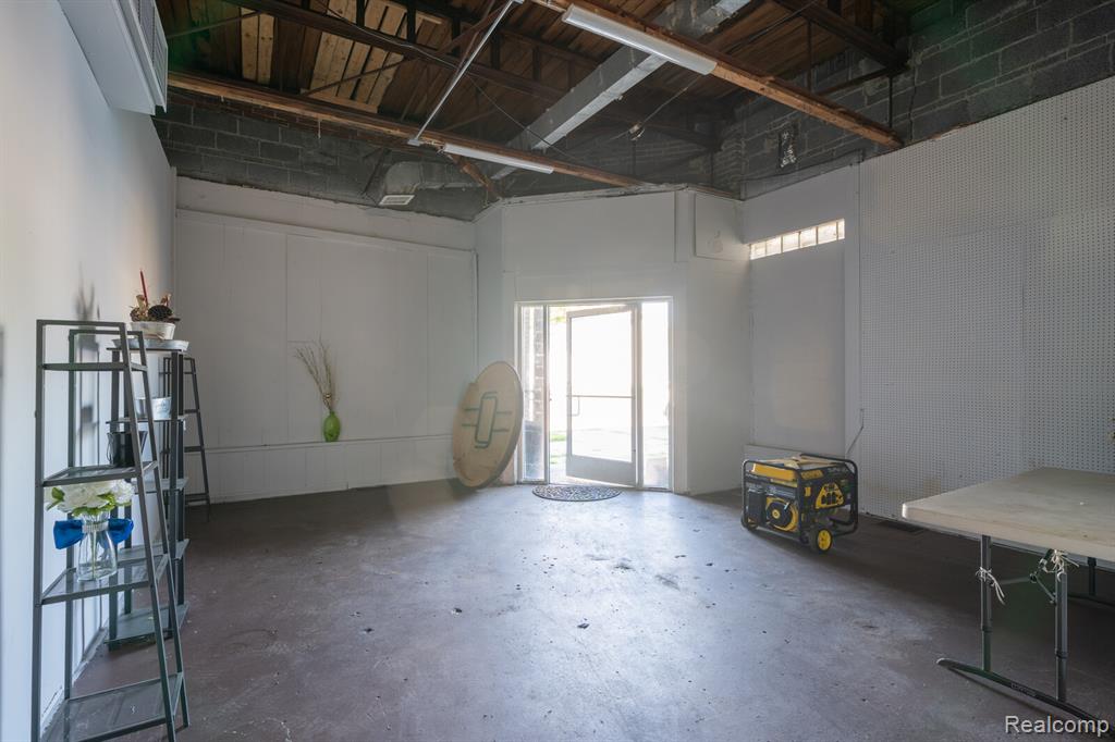 11444 Whittier Street Property Photo 10