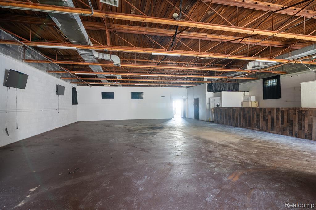 11444 Whittier Street Property Photo 14