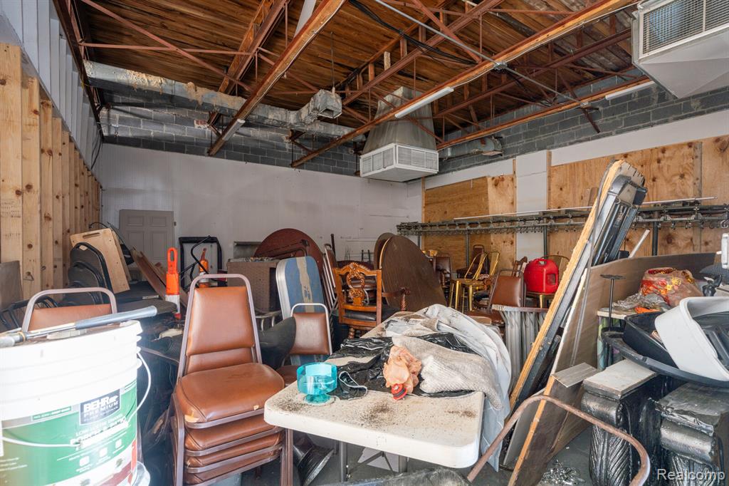 11444 Whittier Street Property Photo 16