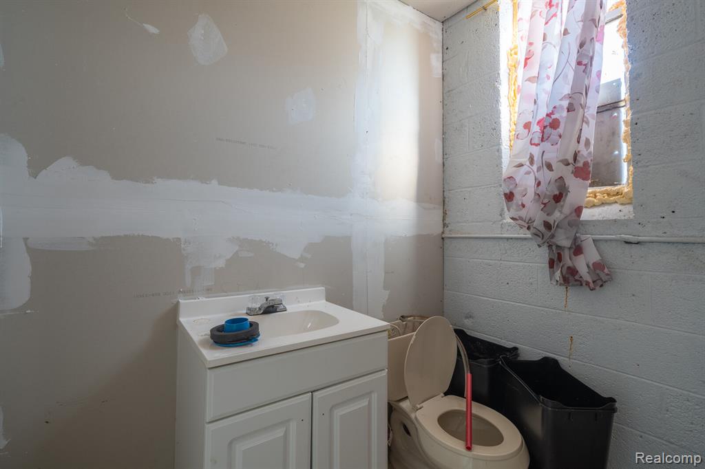 11444 Whittier Street Property Photo 19