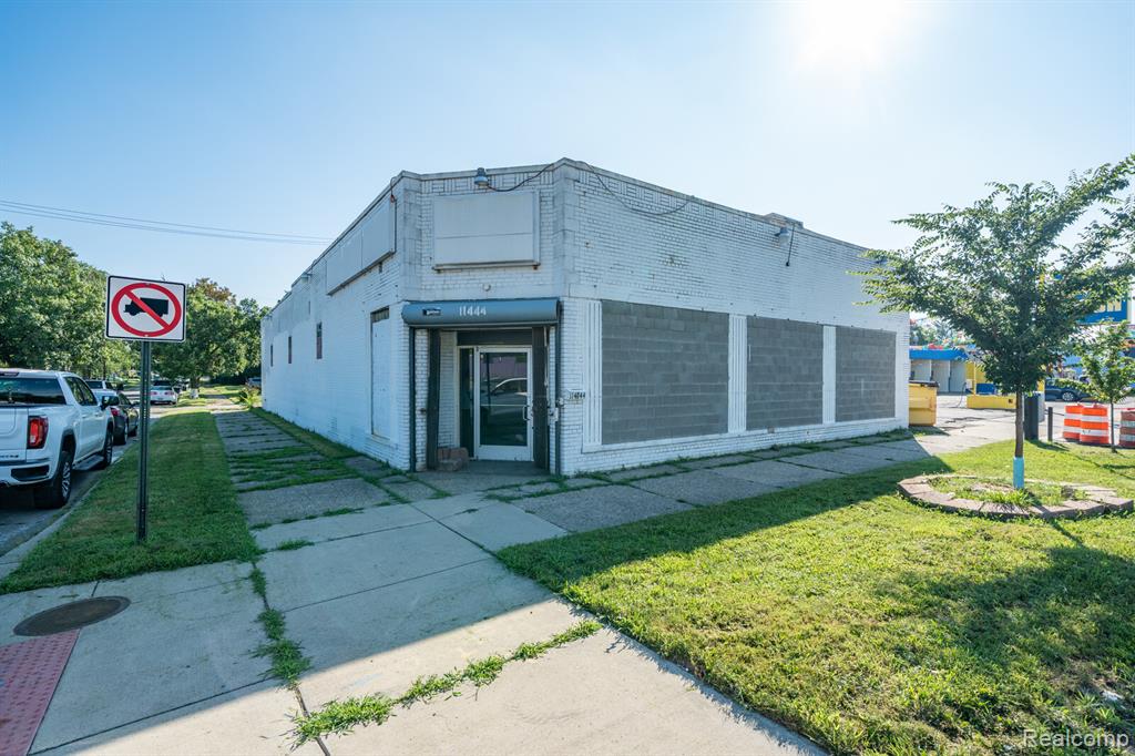 11444 Whittier Street Property Photo 20