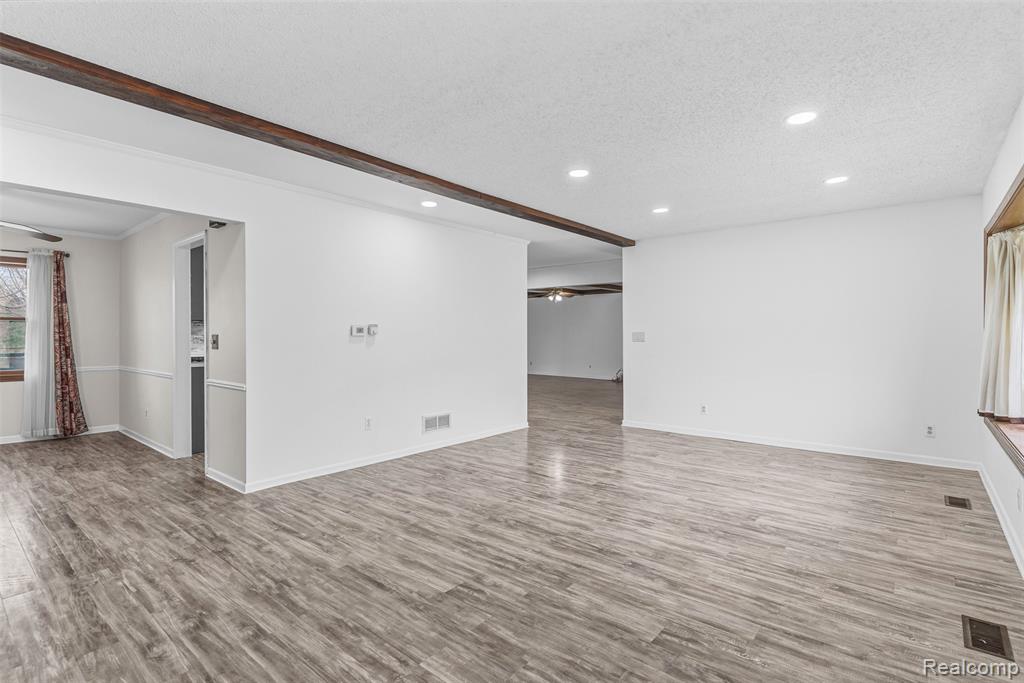 3432 S State Road Property Photo 8