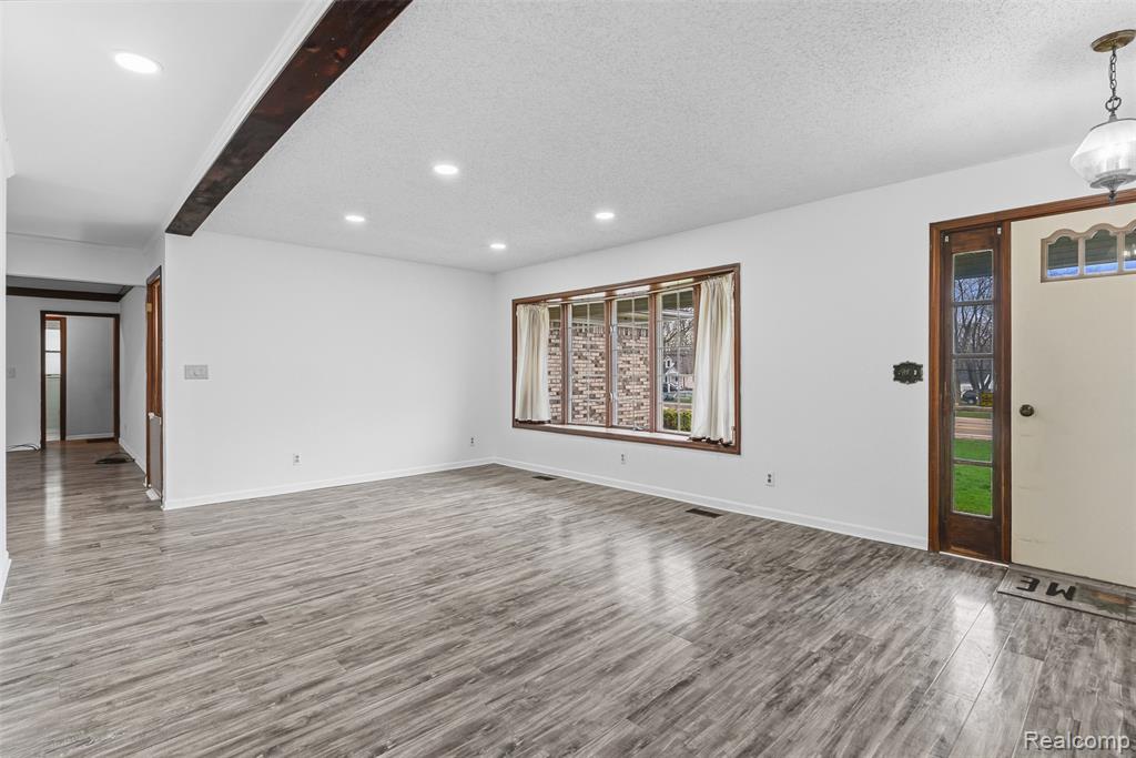 3432 S State Road Property Photo 9