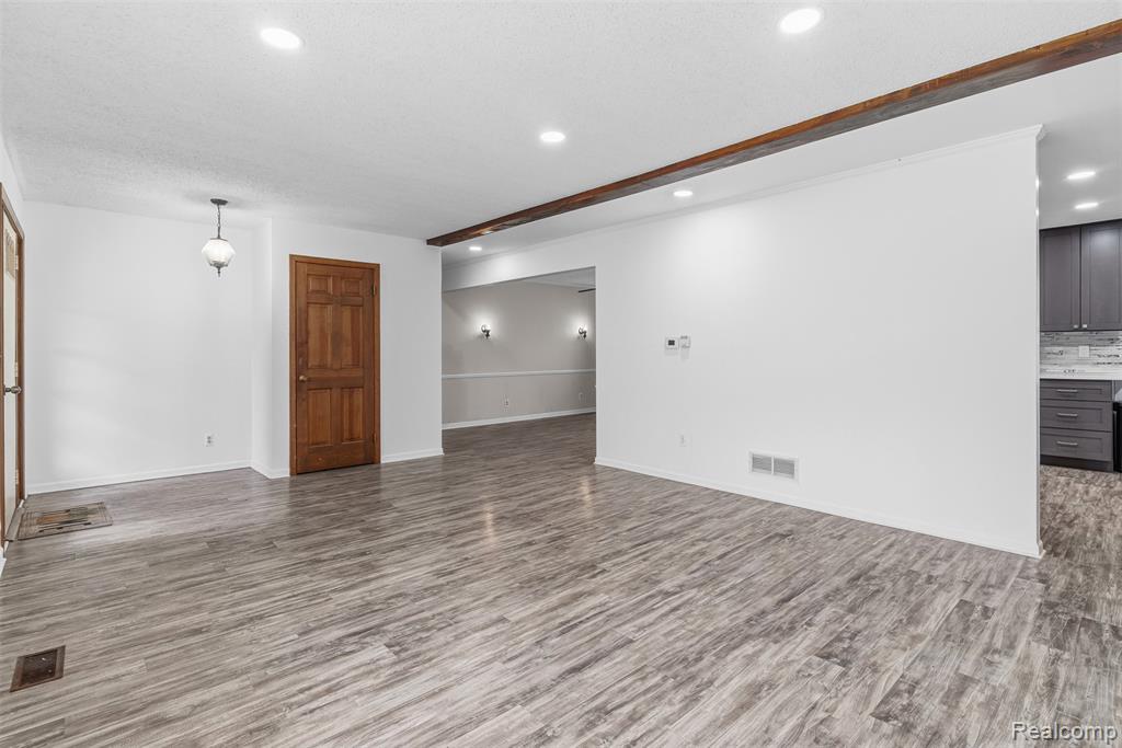 3432 S State Road Property Photo 11