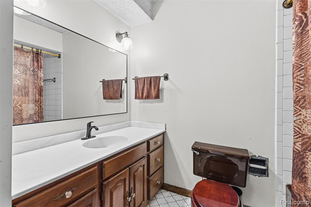 3432 S State Road Property Photo 14