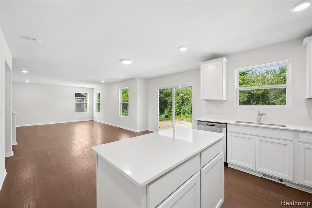 54821 Mockingbird Property Photo 6