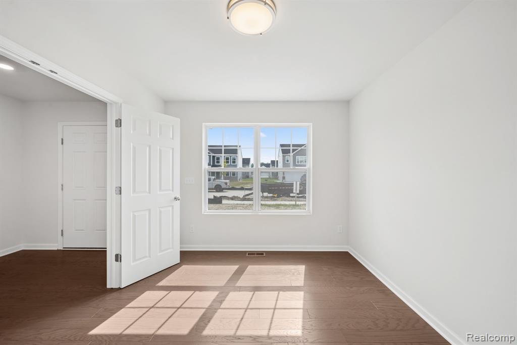 54821 Mockingbird Property Photo 7