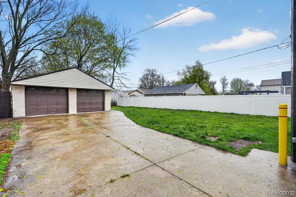 14360 Cornell Street Property Photo 16
