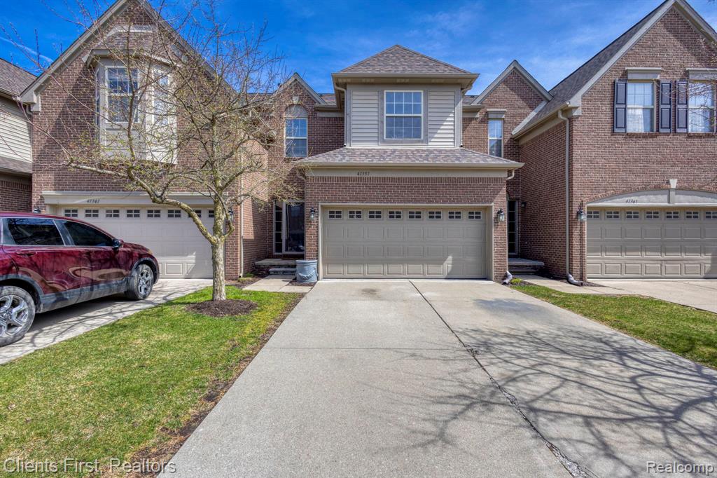 41351 N Maplewood Drive