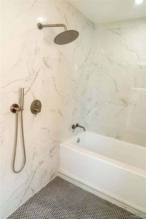 18435 Sorrento Street Property Photo 5