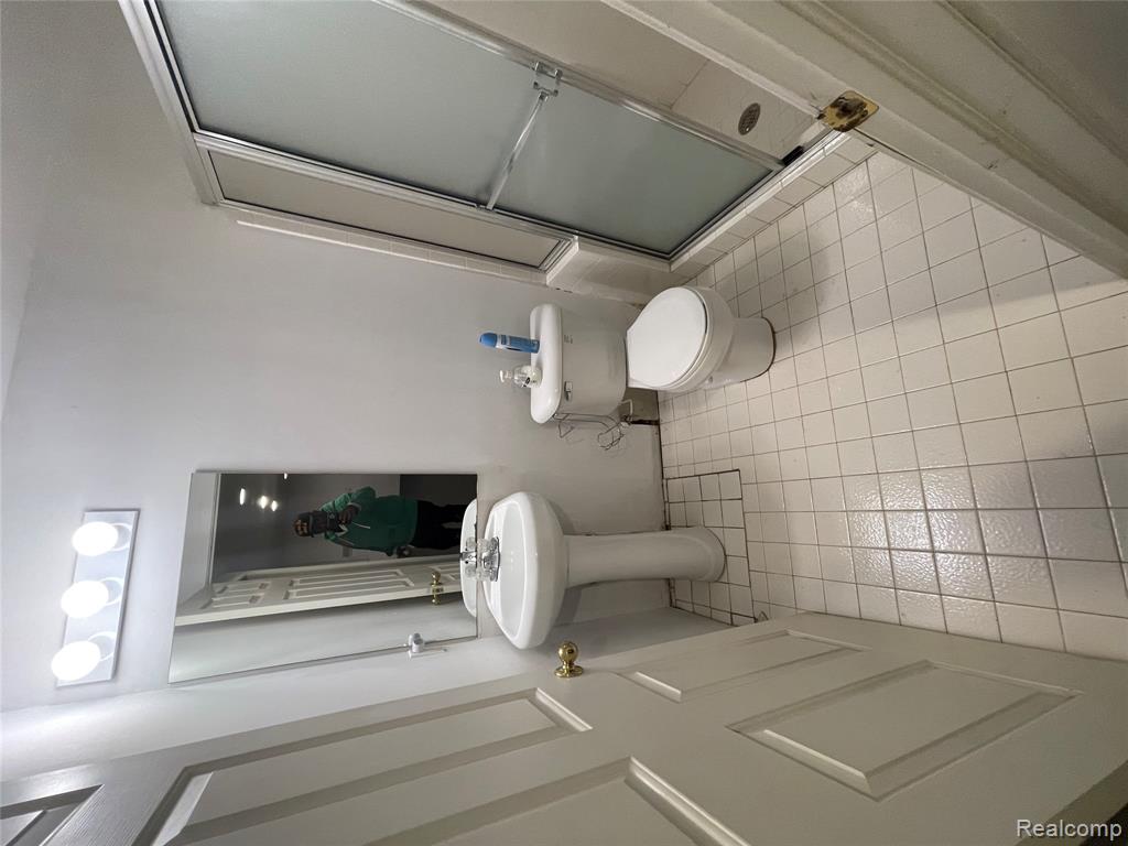 13239 St Ervin Avenue Property Photo 8