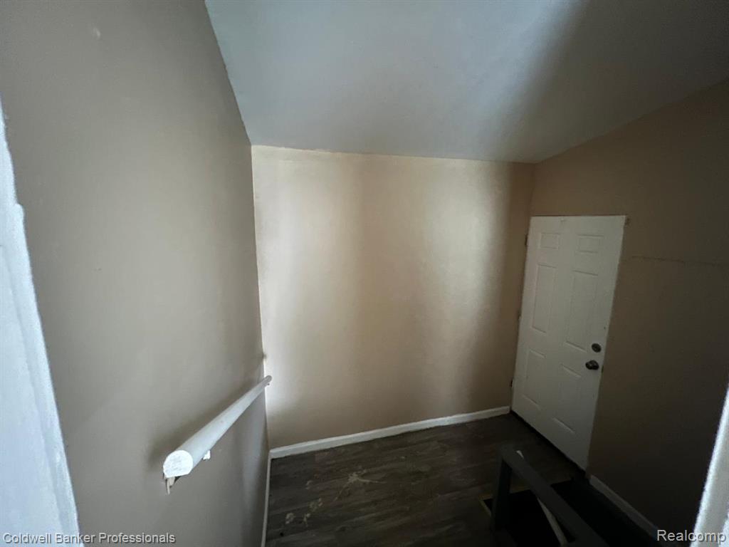8080 Penrod Street Property Photo 11