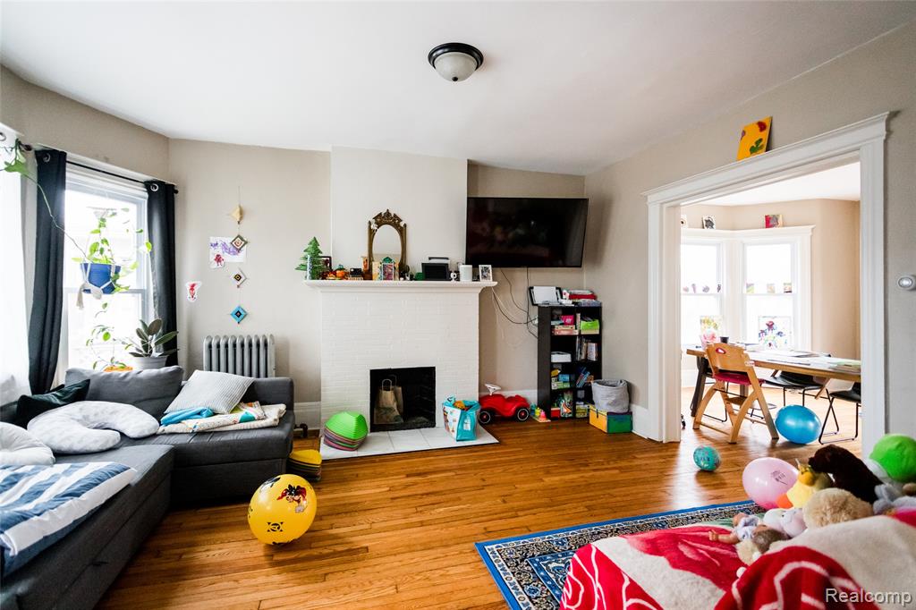 251 California Street Property Photo 2
