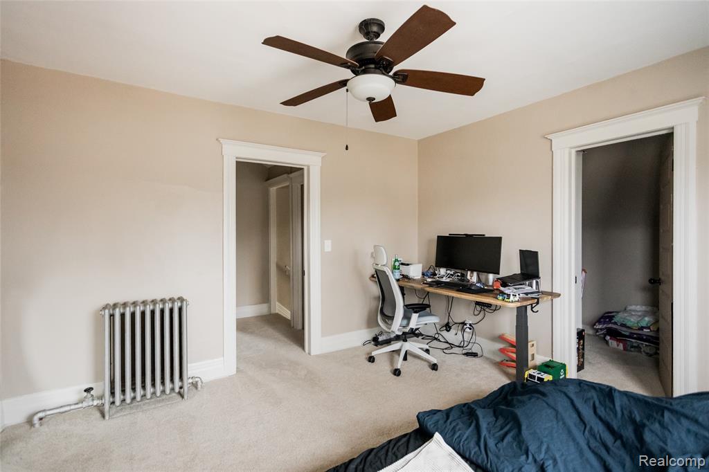 251 California Street Property Photo 18