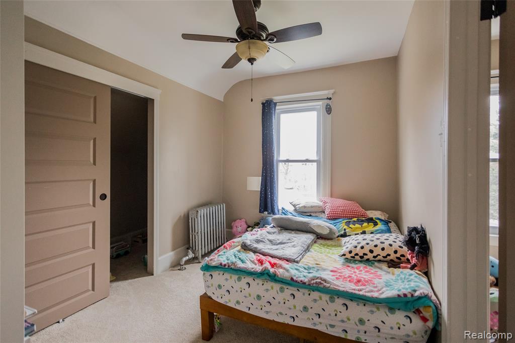 251 California Street Property Photo 22