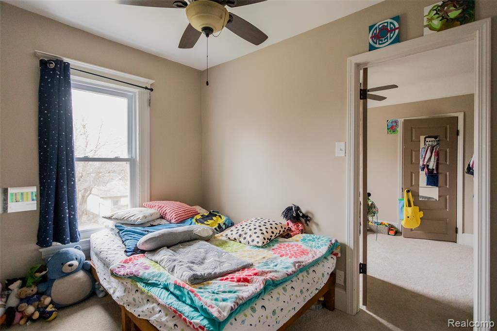 251 California Street Property Photo 23