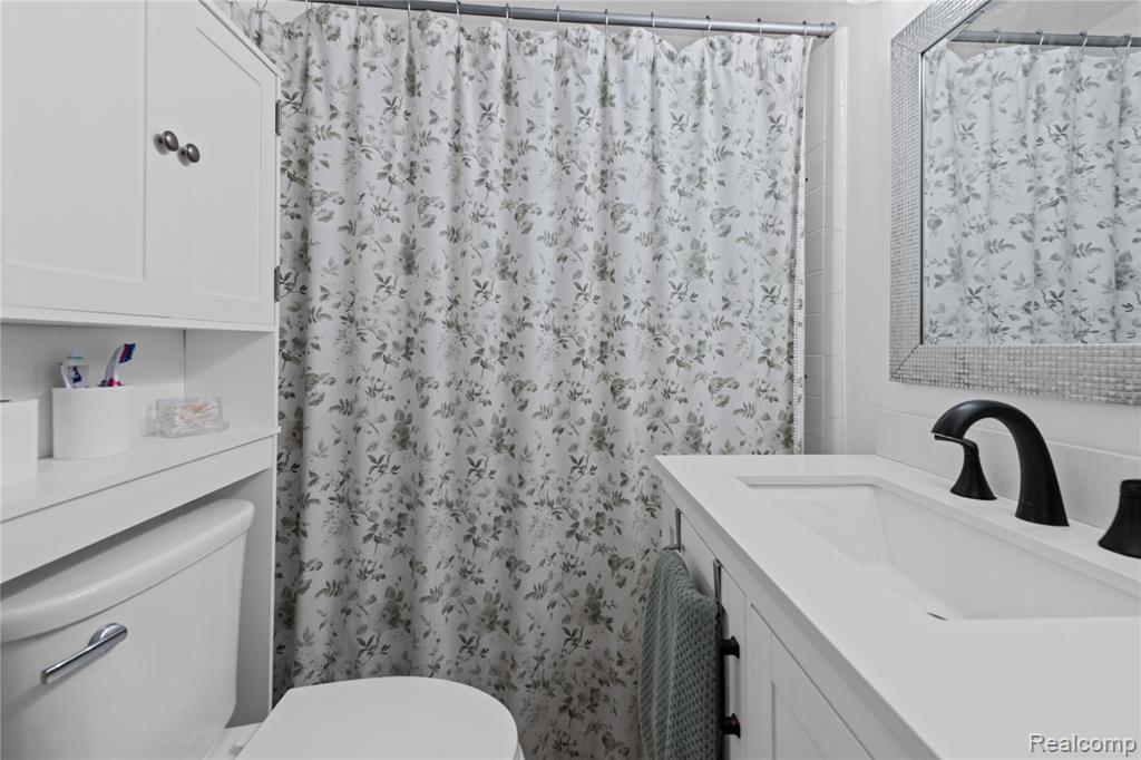 527 E Sunnybrook Drive Property Photo 15