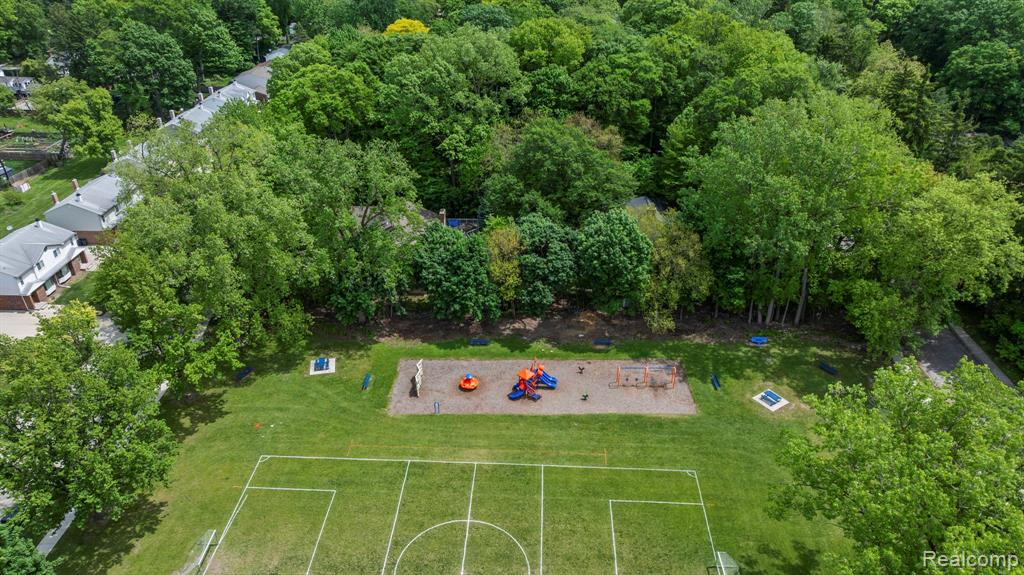 527 E Sunnybrook Drive Property Photo 37