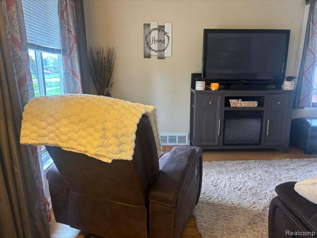 26126 N 26126 Student Avenue Property Photo 7