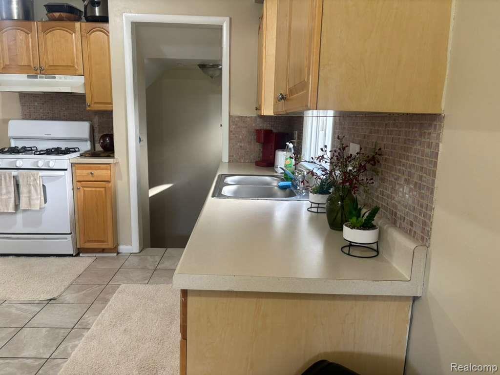 26126 N 26126 Student Avenue Property Photo 8