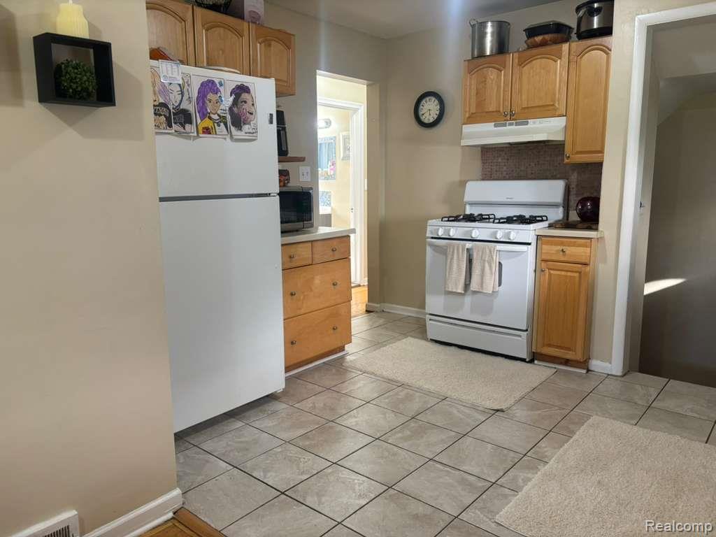 26126 N 26126 Student Avenue Property Photo 13