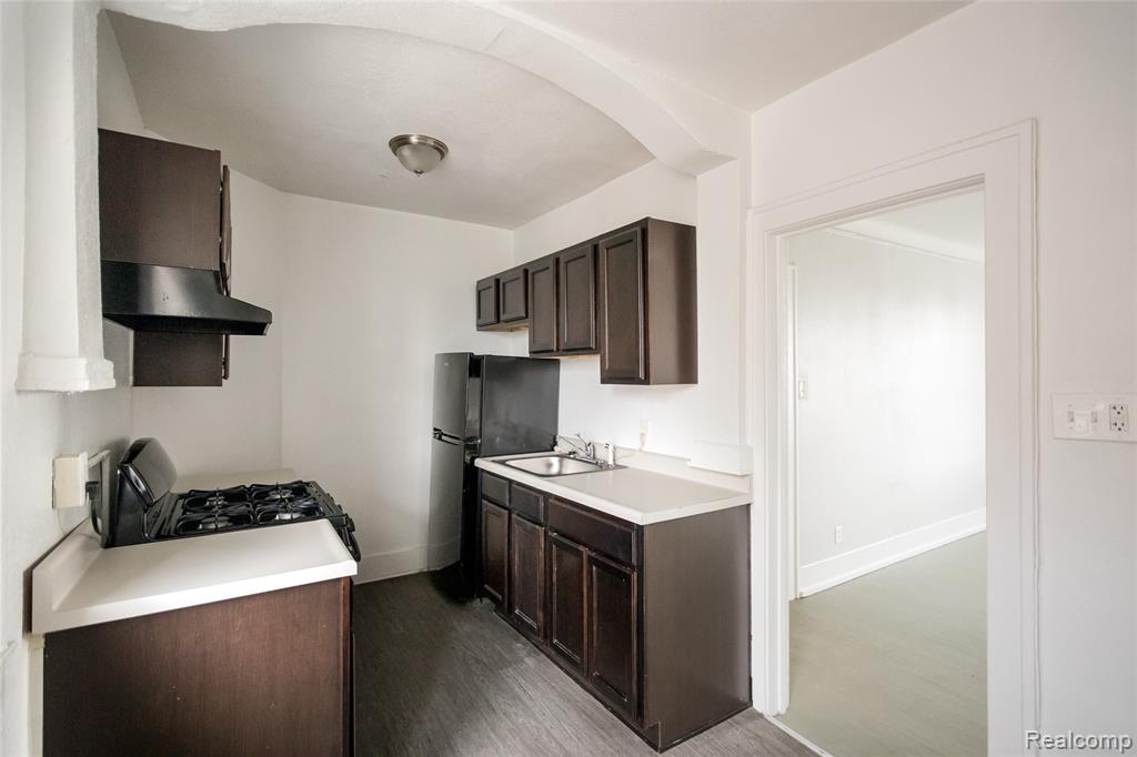 2683 Central Property Photo 6