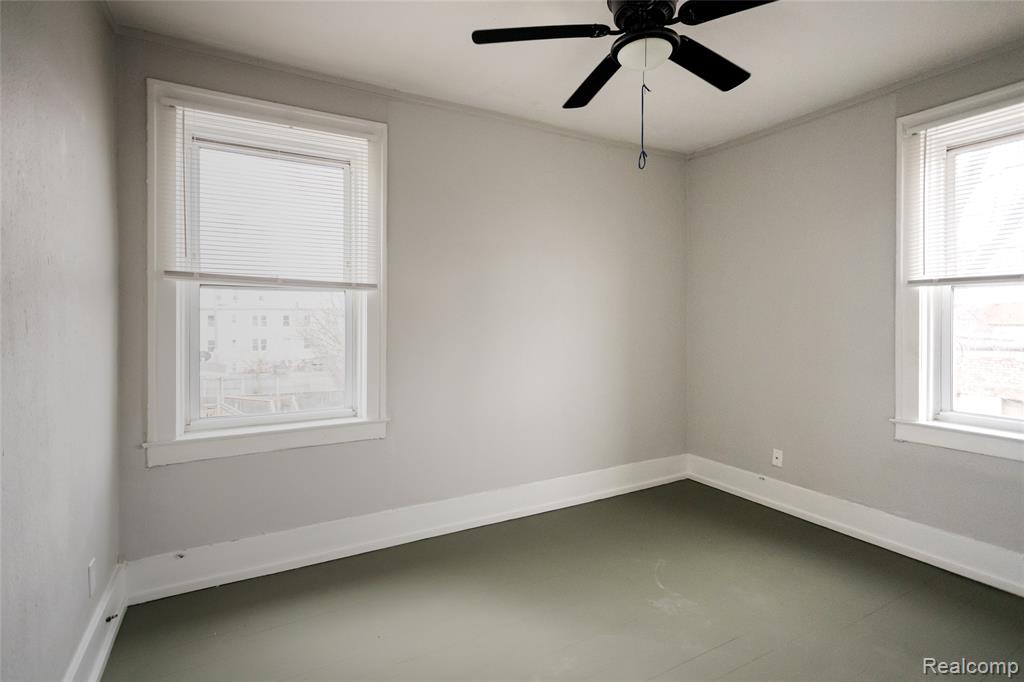 2683 Central Property Photo 8