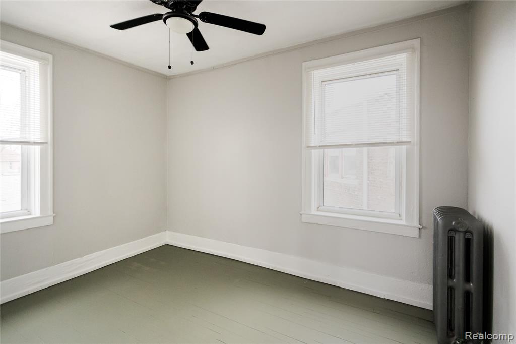 2683 Central Property Photo 9
