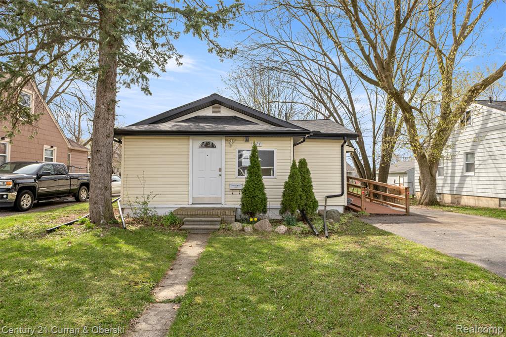 977 Boston Avenue Property Photo 2