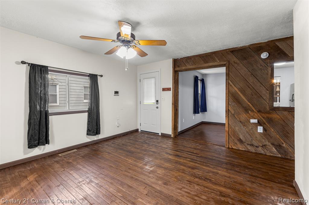 977 Boston Avenue Property Photo 9