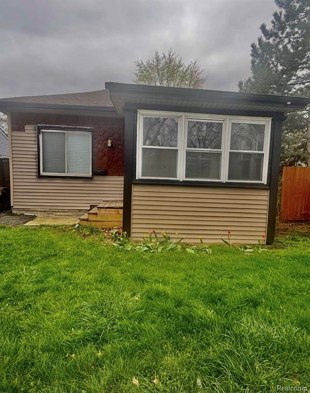 1604 E Meyers Avenue Property Photo 1