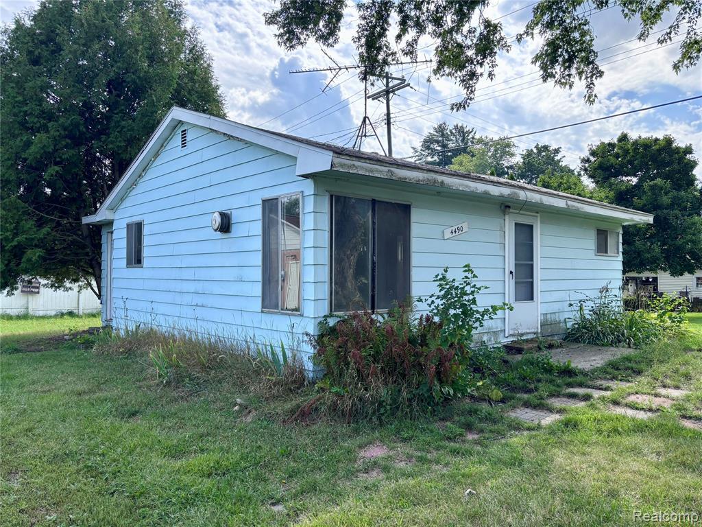 4490 Peppermill Road Property Photo 1