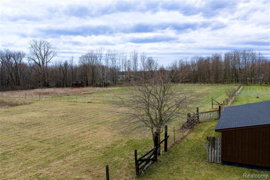 000 Baker Road Property Photo 13