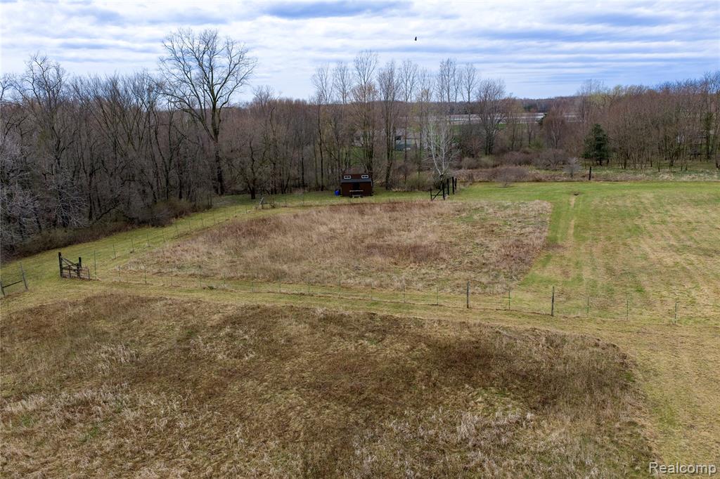 000 Baker Road Property Photo 14