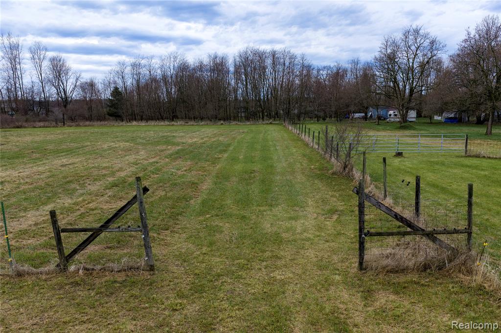 000 Baker Road Property Photo 17