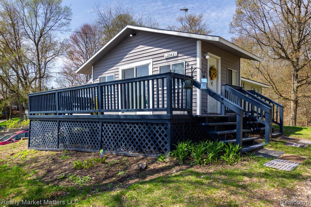2543 Henry Road