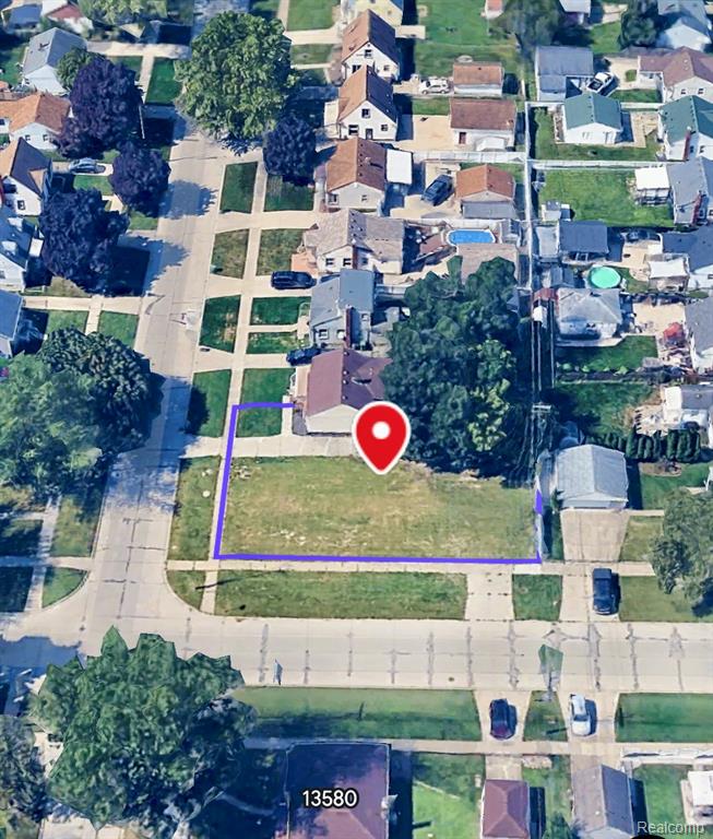 13630 Edison Street Property Photo 3