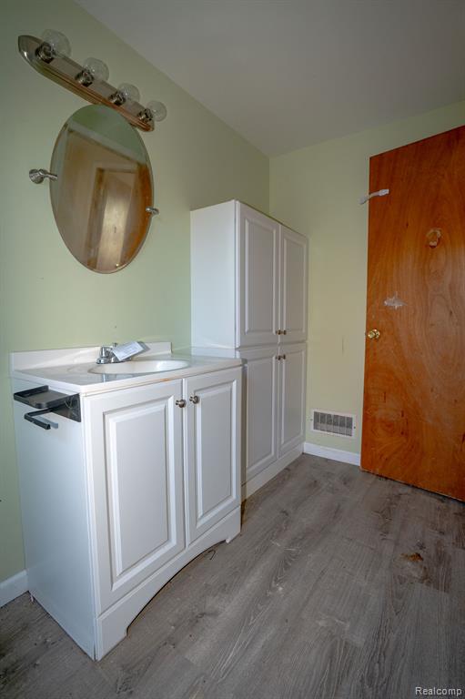 200 North Street Property Photo 21