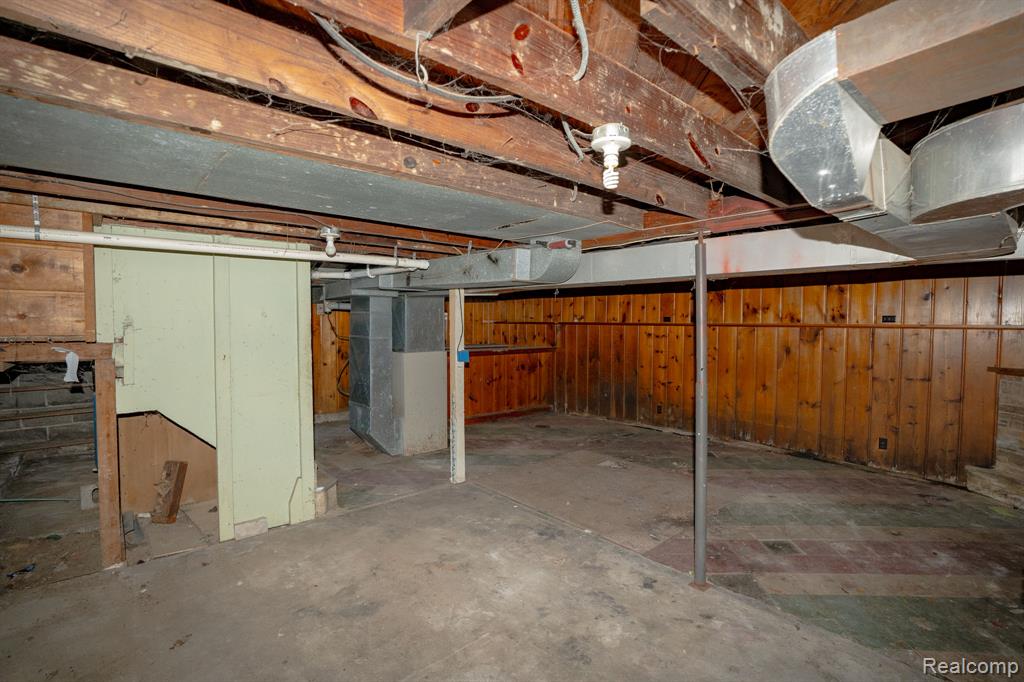 200 North Street Property Photo 32