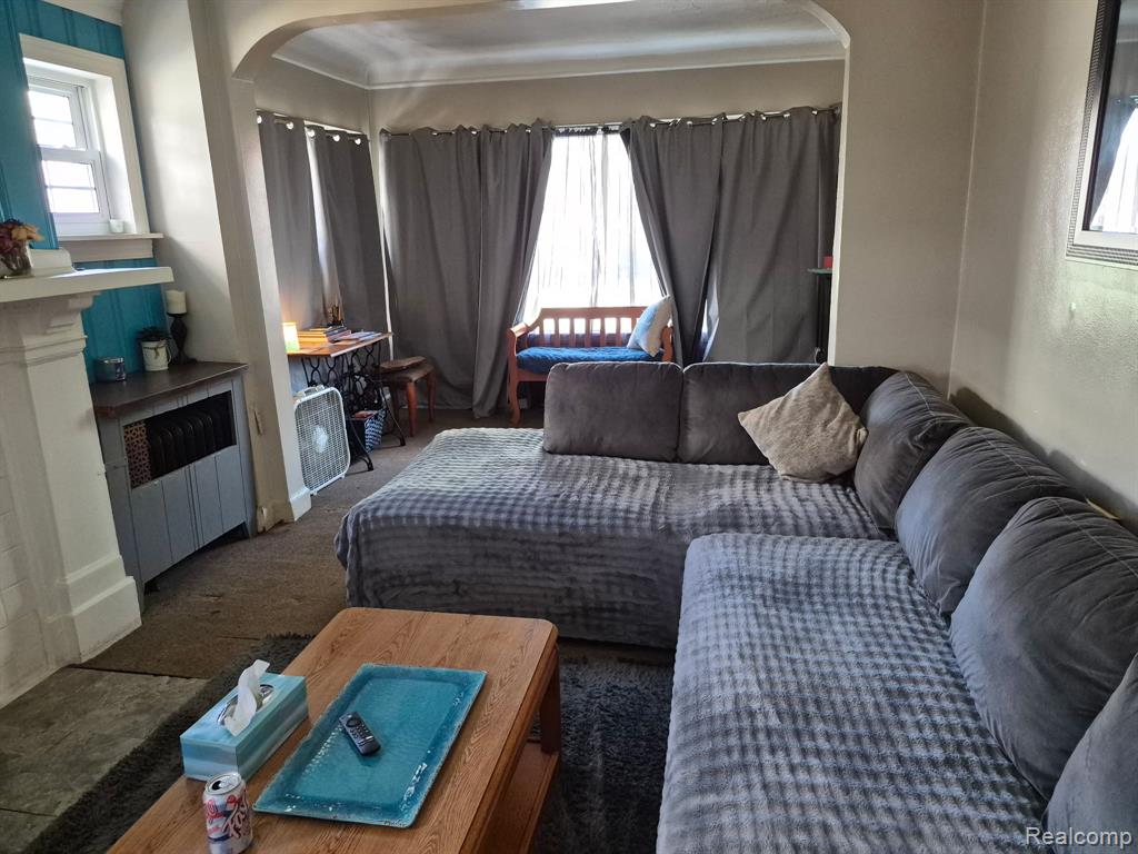 300 2nd Street Property Photo 10