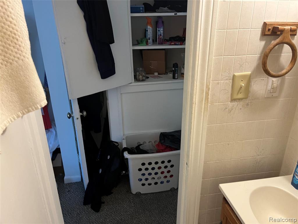 300 2nd Street Property Photo 23