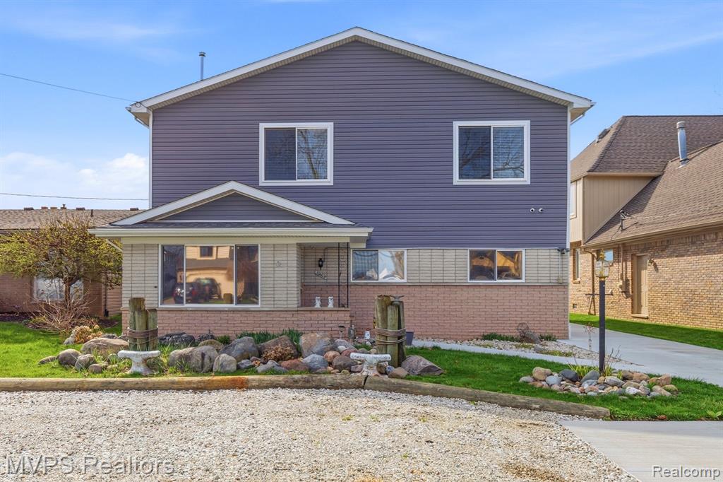 39415 E Archer Drive Property Photo 1