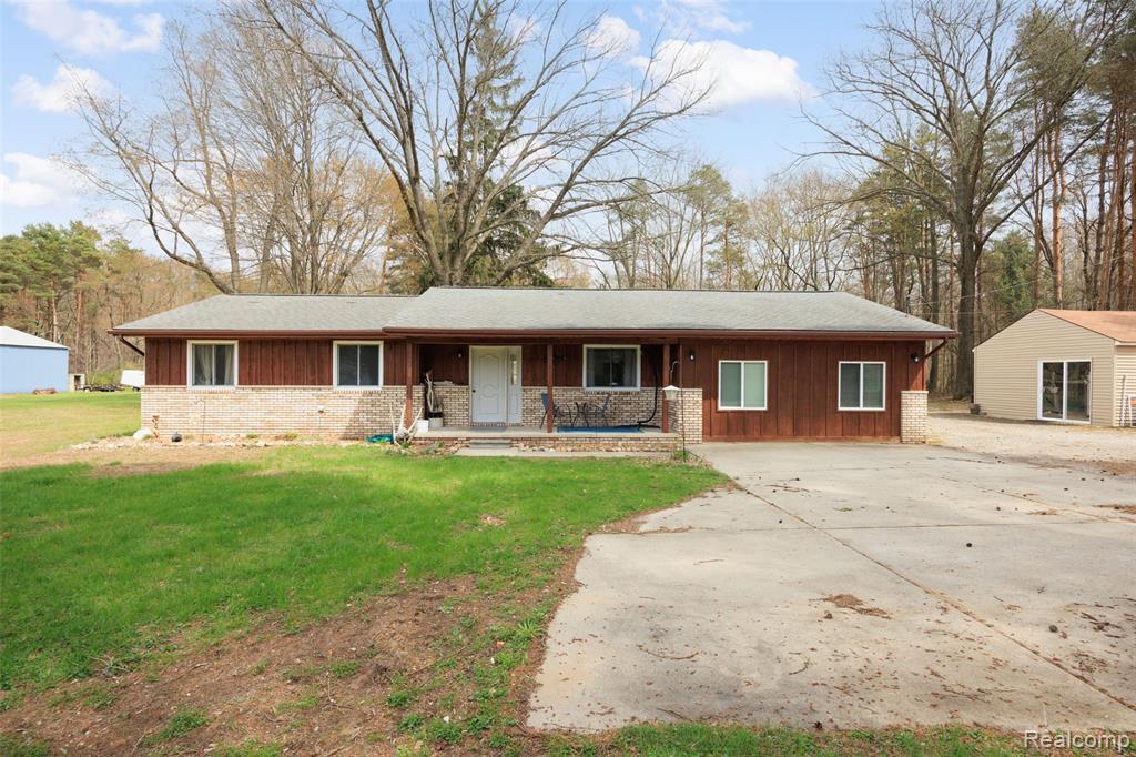 8639 Stone Road Property Photo 1