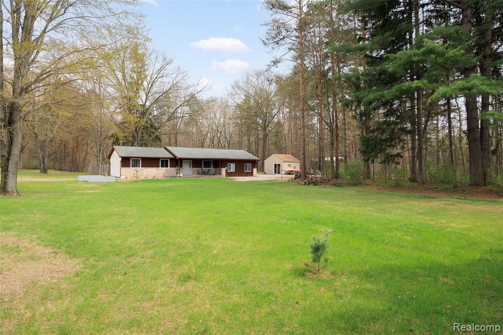 8639 Stone Road Property Photo 2