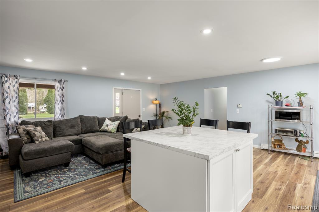 8639 Stone Road Property Photo 7