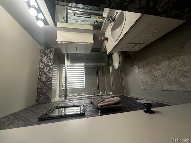 5918 N Lafayette Avenue Property Photo 10