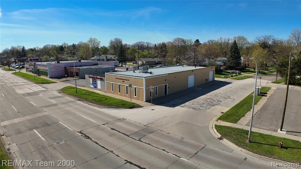 32300 Michigan Avenue Property Photo 3