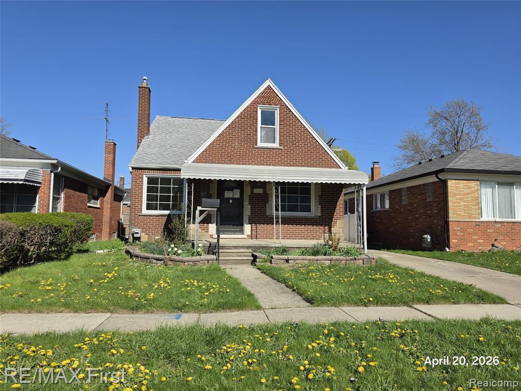 24544 Phlox Avenue Property Photo 1