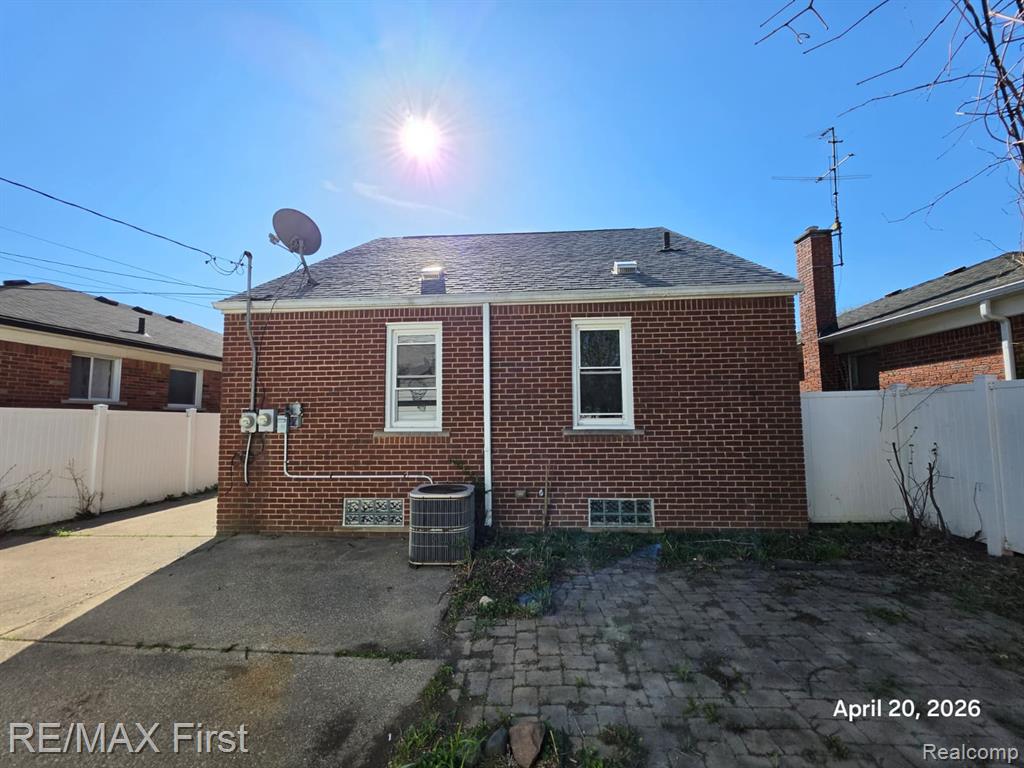 24544 Phlox Avenue Property Photo 2